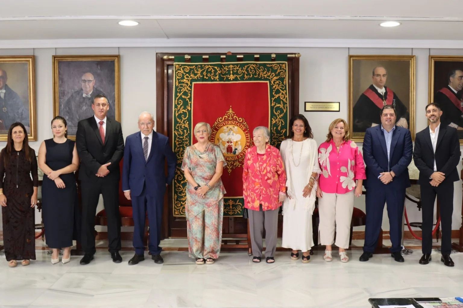María Galiana y galardonados de los Premios Alumni US 2026 de la Universidad de Sevilla